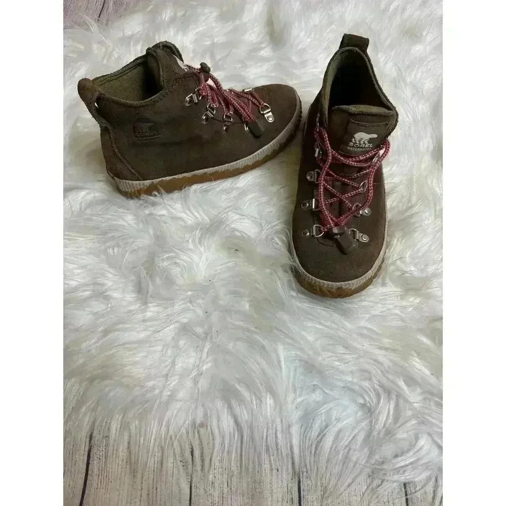 Sorel Out N About Conquest Boots Waterproof Rubber Soles Toggle Lace Size Kids 3